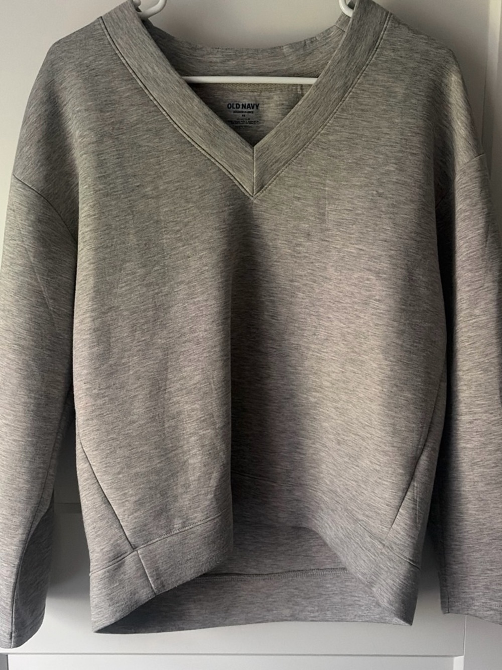 Old Navy Women’s Gray V-Neck Pullover Sweater M - Picture 1 of 4